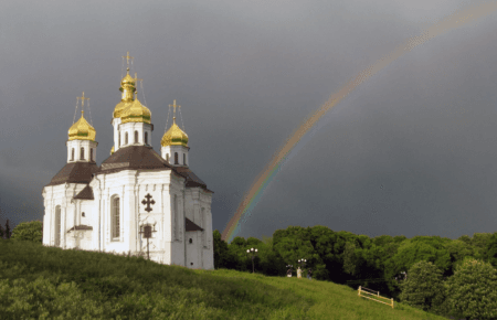 Ми є свідками того, як працює «що посадили, то й назбирали»: релігієзнавиця про перехід громад з УПЦ МП