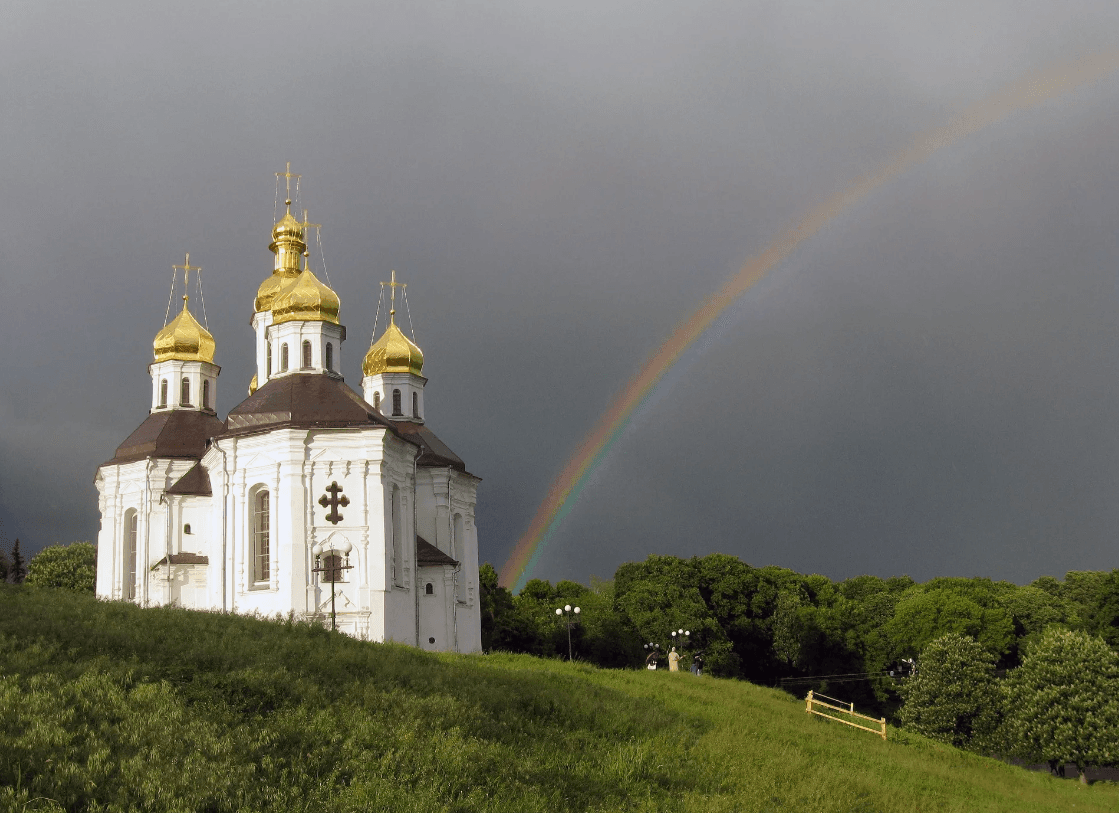 Ми є свідками того, як працює «що посадили, то й назбирали»: релігієзнавиця про перехід громад з УПЦ МП
