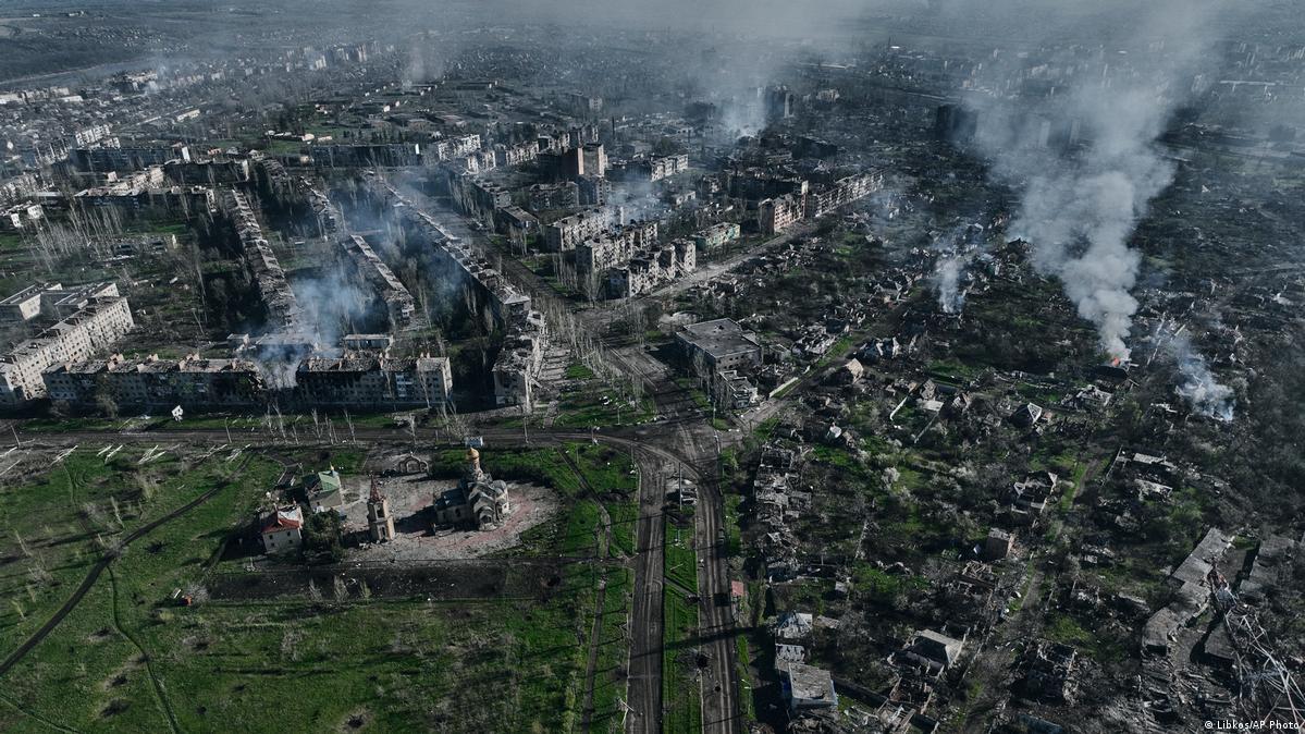 У Бахмуті досі залишається близько 500 цивільних — журналістка