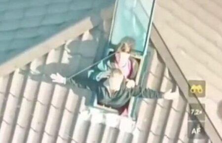 Поліцейські врятували жінку з двома дітьми із затоплених Олешків (ФОТО, ВІДЕО)