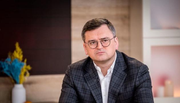 Кулеба відповів на заяви Пєскова про «демілітаризацію» України