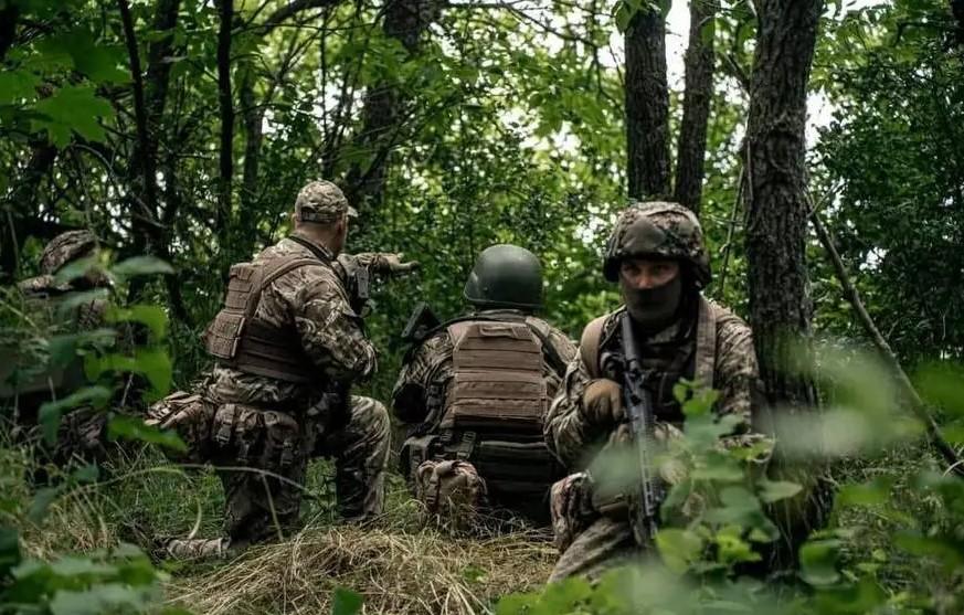 Зараз тактика змінилась, задача ЗСУ — оточити противника в Бахмуті — журналістка