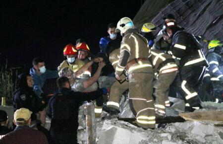 Ракетний удар по передмістю Дніпра: серед постраждалих щонайменше 5 дітей (ФОТО)