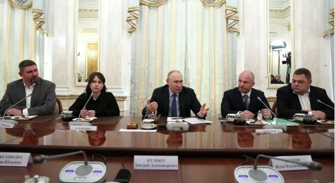 Путін звинуватив Україну в захопленні «історичних земель», але іти на Київ відмовився