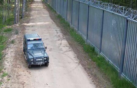 Польща завершила будівництво електронного бар'єра на кордоні з Білоруссю