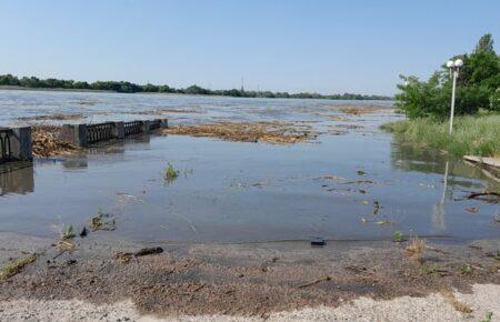 Російські окупанти обстріляли Корабельний район Херсона — поранені волонтери