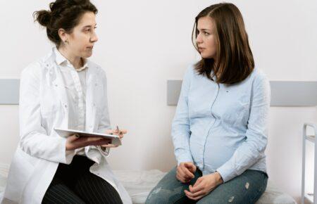 Закон має визначати роль сурогатної матері не як «сервісної матки» — адвокатка