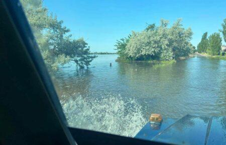 На Херсонщині вже затопило 8 сіл, а у Херсоні Гідропарк і Нафтогавань