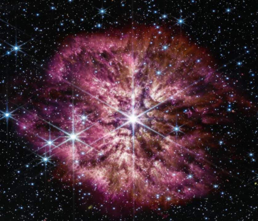 Астрономи показали зірку в сузірʼї Трикутника, яка незабаром вибухне і стане надновою