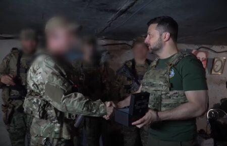 Зеленський приїхав на Бахмутський напрямок, щоб привітати бійців ССО (ВІДЕО)