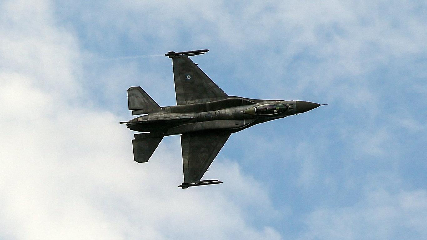 Чехія допоможе Україні з підготовкою пілотів F-16 — прем'єр