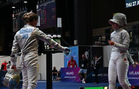 Міжнародна федерація фехтування скасувала обов'язкове потискання рук після поєдинків