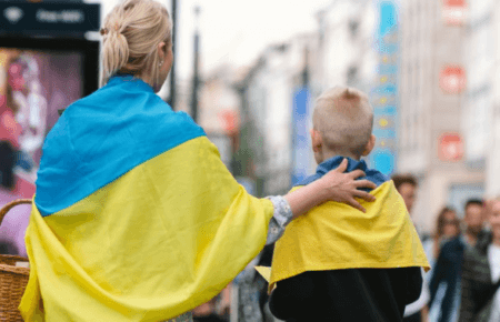 За кордоном перебуває близько 8 млн українців, 11% із них кажуть, що точно повернуться — Кирило Криволап