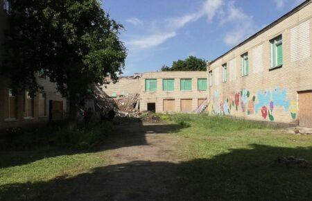 Останніми днями російські окупанти постійно атакують село Одноробівка на Харківщині