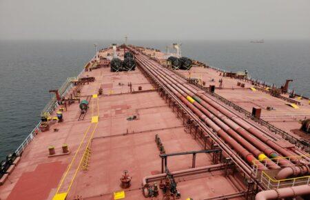 РФ вперше з квітня зробила перевалку нафти поблизу півночі Африки — Bloomberg