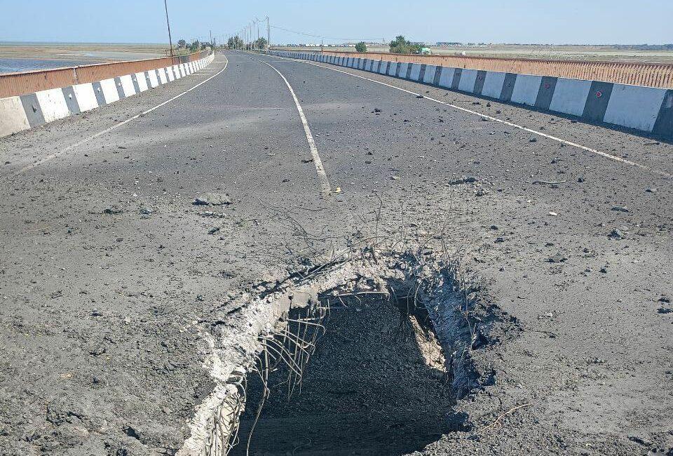 ЗСУ завдали ракетного удару по Чонгарському мосту — росЗМІ (ФОТО)