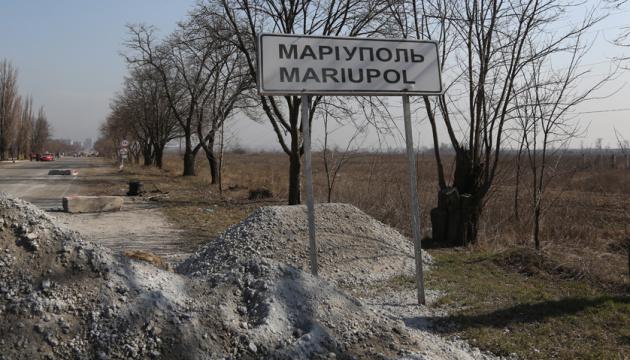 Окупанти риють окопи впритул до Маріуполя — Петро Андрющенко