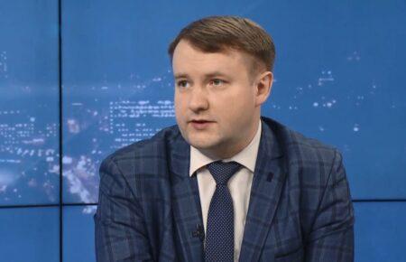 Україну вже півтора роки можуть підштовхувати до переговорів з РФ — політолог 