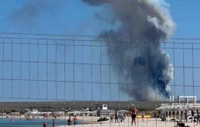 В окупованому Криму після ураження палає російський протикорабельний комплекс (ФОТО)