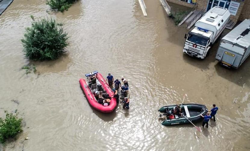 Російський Уссурійськ пішов під воду через прорив дамби (ФОТО, ВІДЕО)