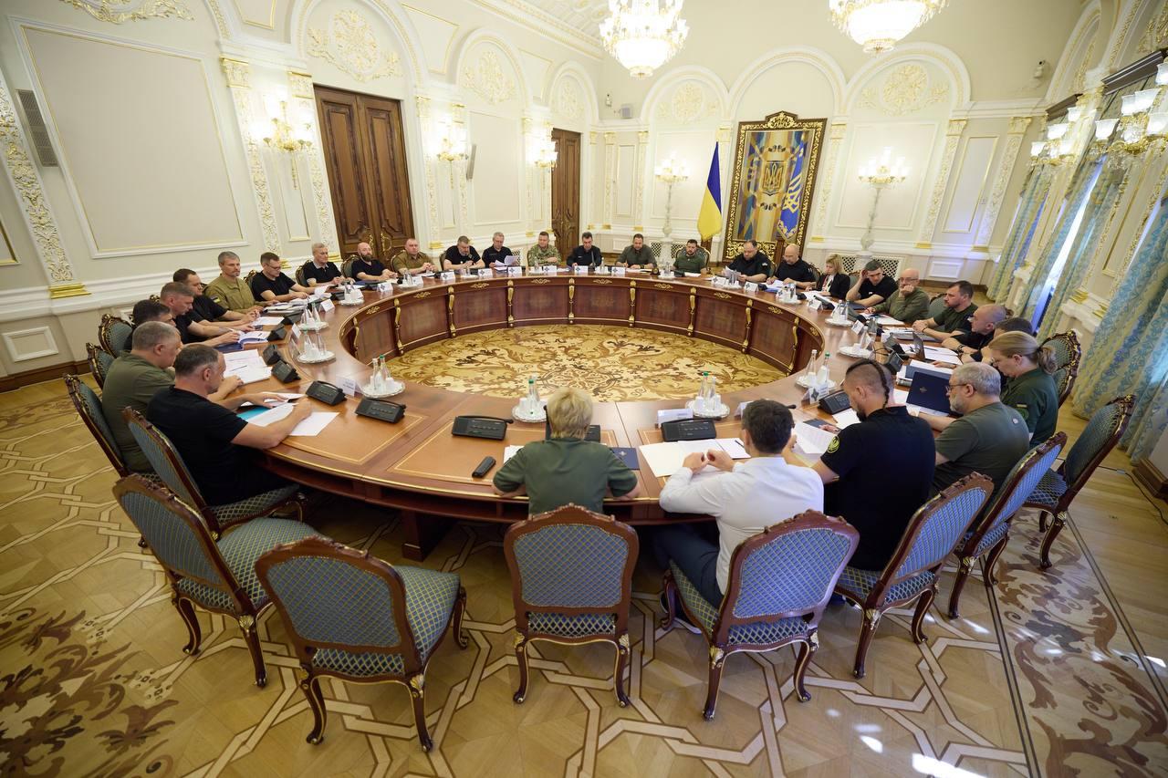 Зеленський доручив перевірити рішення ВЛК з 24 лютого 2022 року