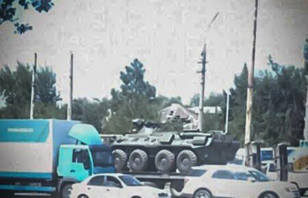 У Маріуполі фіксують великий рух техніки росіян в напрямку Бердянська