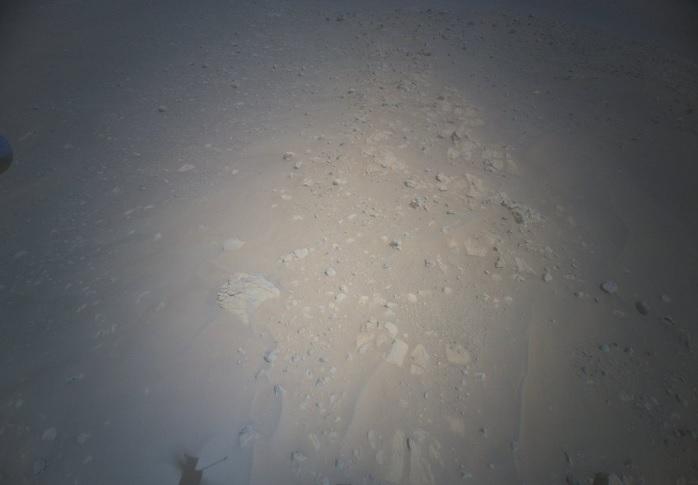 Вертолет Ingenuity сделал новые фотографии Марса во время 55-го полета