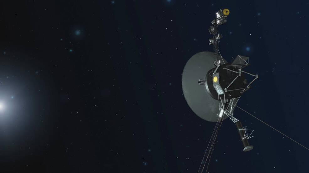 NASA відновило зв'язок зі своїм зондом Voyager 2