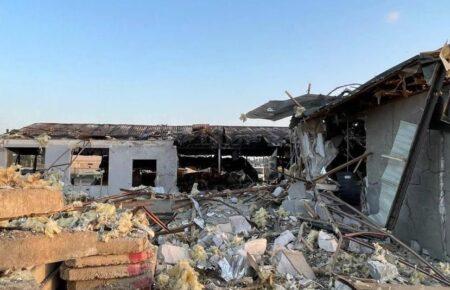 Нічна атака на Рені та Ізмаїл: росіяни пошкодили адмінбудівлі та зернові склади (ФОТО)