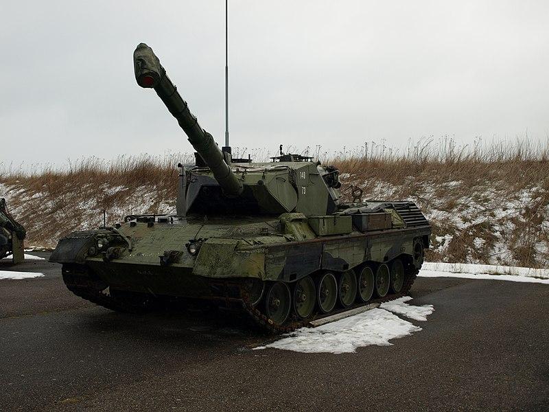 Україна отримала ще вісім танків Leopard 1 від Німеччини та Данії