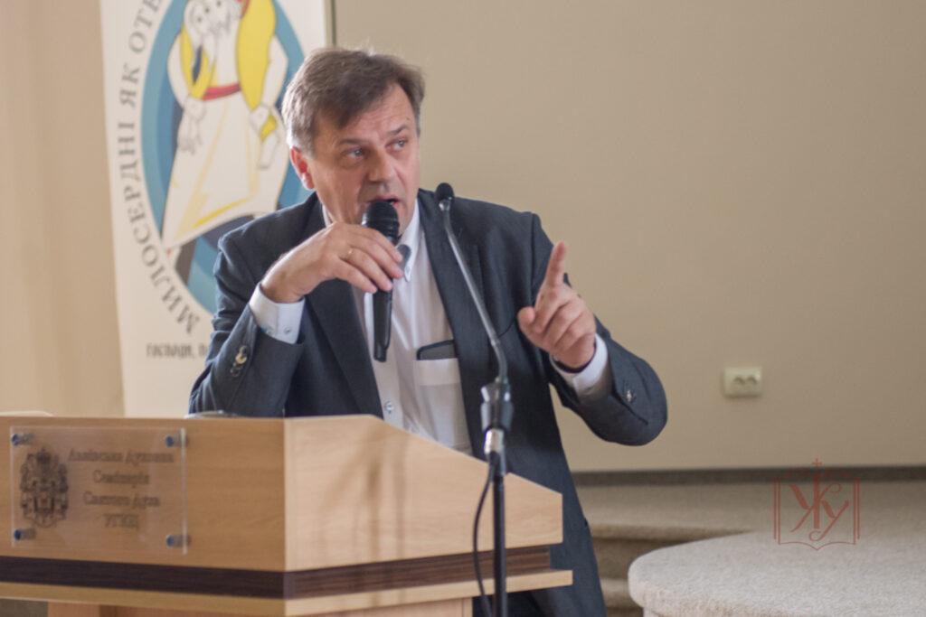 Маємо стати частиною західного світу і поділити з ним проблему Росії, інакше війна не матиме кінця — психіатр