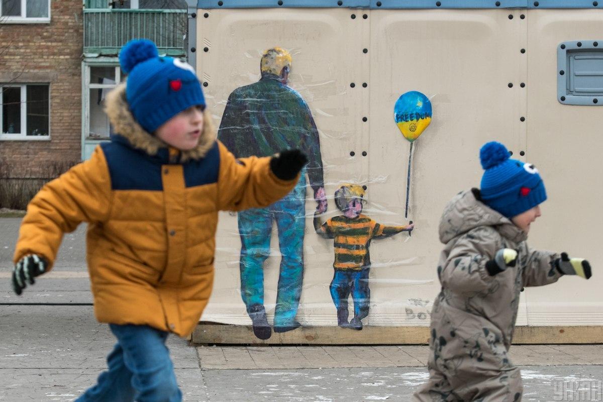 Чи можна назвати колаборантами батьків, які дали згоду на «оздоровлення» своїх дітей у РФ?