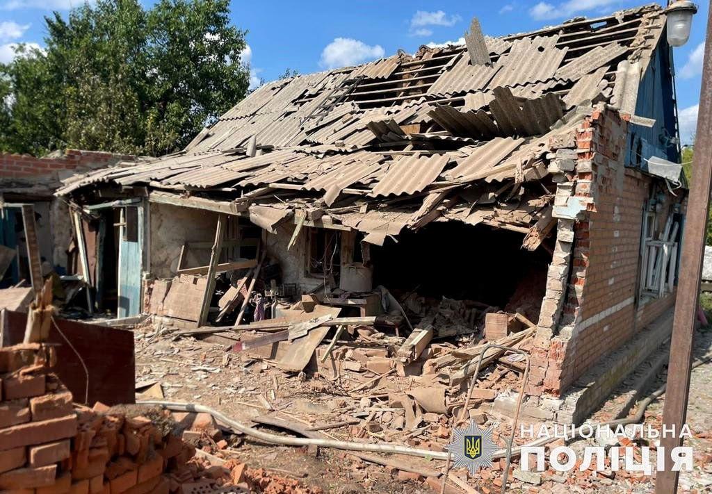Загиблий та 5 поранених: окупанти 13 разів за добу обстріляли Донеччину (ФОТО)