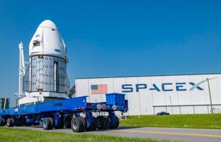 SpaceX запустить на низьку орбіту супутники широкосмугового зв'язку