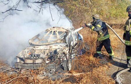 Окупанти влучили в автівку у Херсоні, водій загинув на місці (ФОТО)