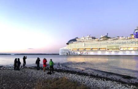 В Финляндии испытывают самый большой в мире круизный лайнер Icon of the Seas