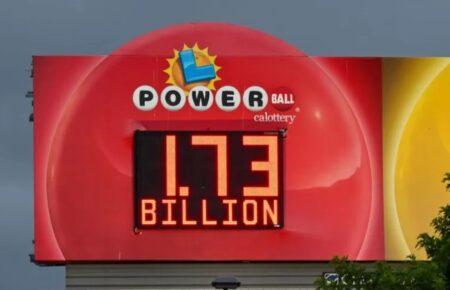 У США невідомий гравець виграв в лотерею $1,76 мільярда