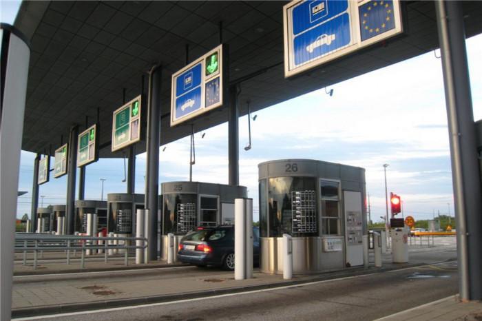 Фінляндія закриває чотири КПП на кордоні з РФ