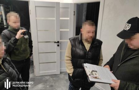 ДБР та СБУ розслідують причетність депутата до схеми виїзду ухилянтів