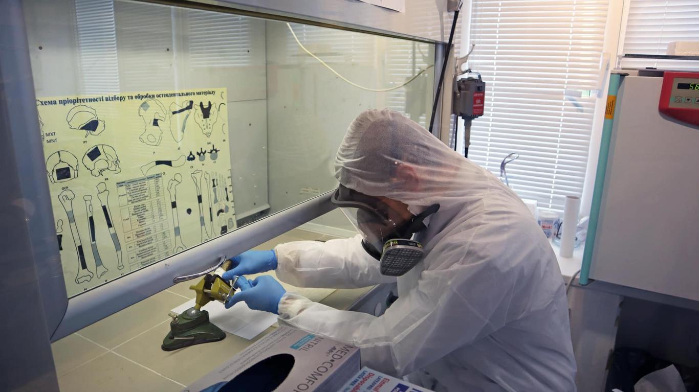 Як Україні поліпшити спроможності лабораторій для ідентифікації зниклих безвісти?