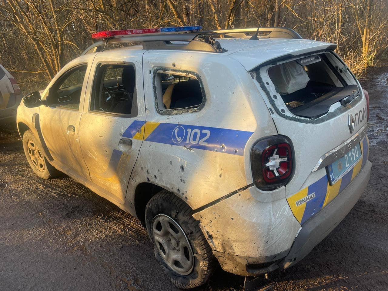 Окупанти вдарили з безпілотника по автомобілю поліції на Харківщині