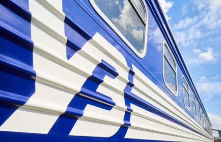 Через вчорашній обстріл Полтавщини досі відстають від графіка чотири потяги