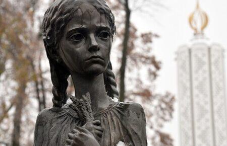 «Жадібні куркулі» та «Захід, що переписує історію»: старі та нові фейки РФ про Голодомор