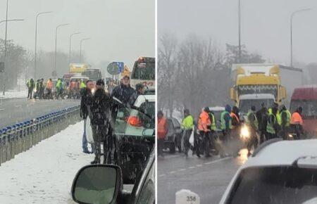 Українські водії перекрили рух транспорту у двох польських містах (ВІДЕО)