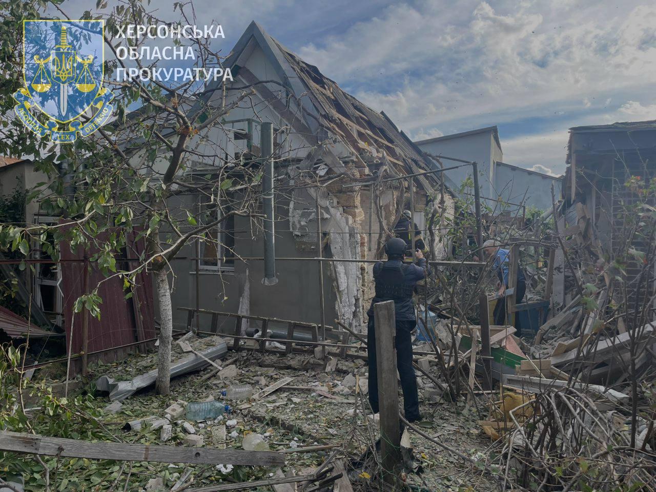 П'ятеро людей поранені внаслідок російських обстрілів Херсона (ФОТО)