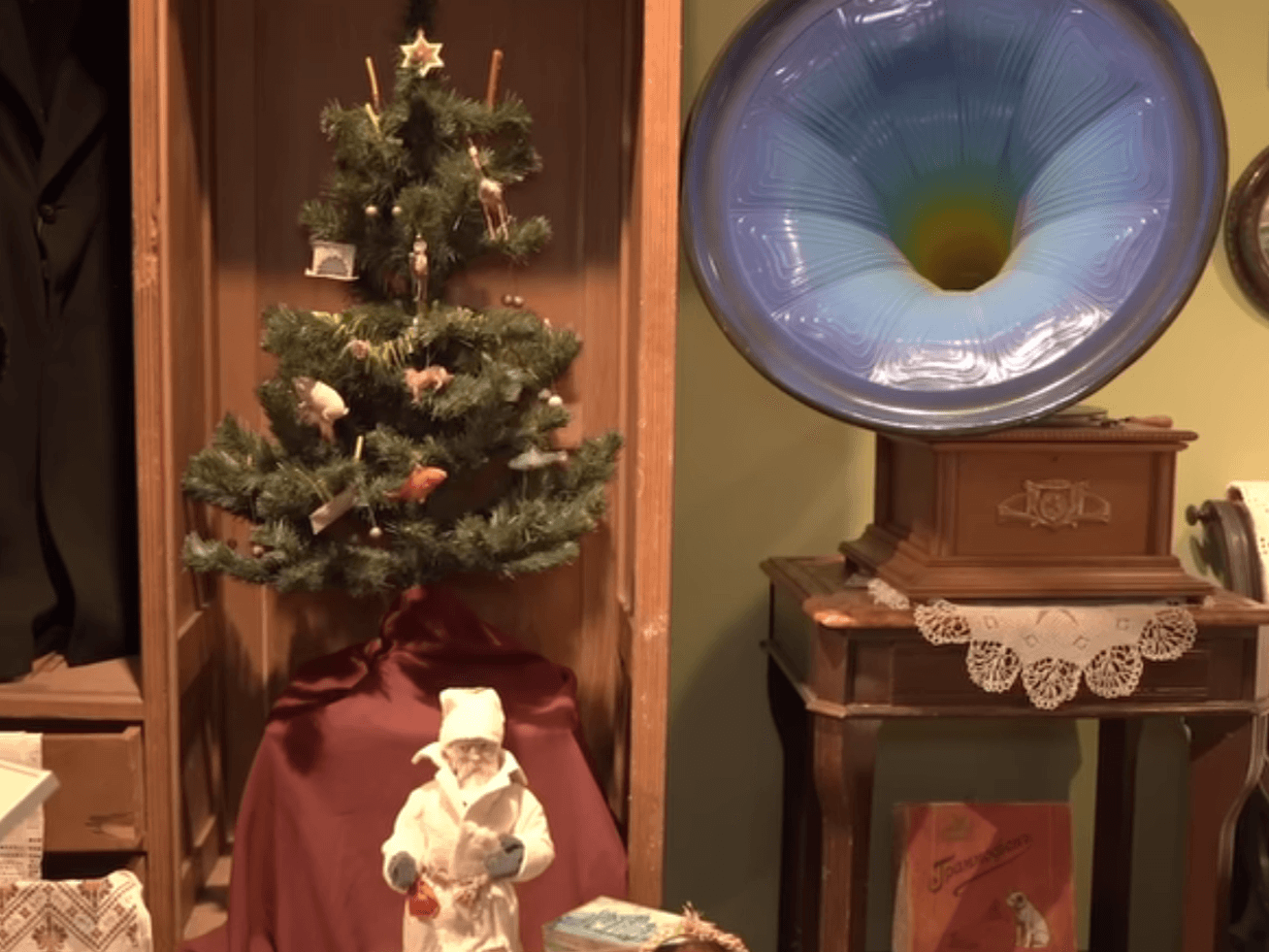 Як українці ховали ялинку у шафі на Різдво