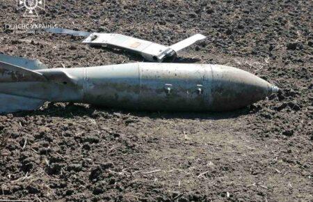 Загарбники скинули дві авіабомби на промоб'єкт у Сумах