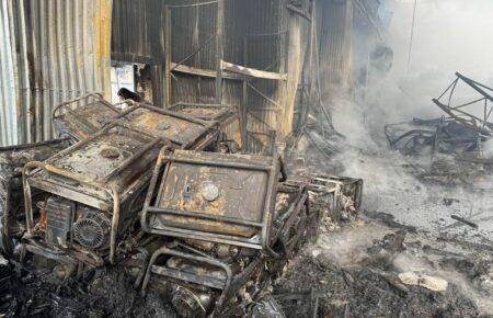 Відомий український виробник показав наслідки російського удару по складах у Києві (ФОТО)