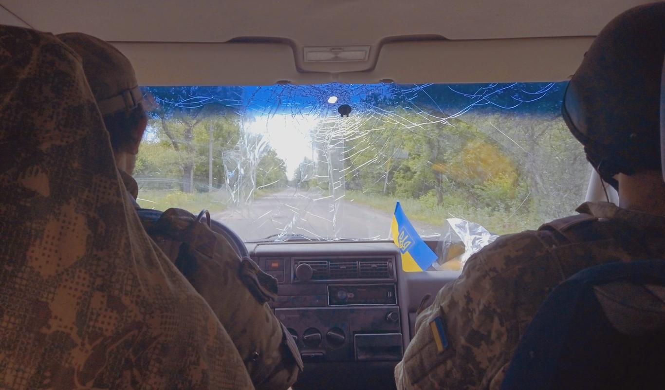 Ми утримуємо позиції, але зупинити просування росіян повністю поки що не вдається: Юрій Бутусов про Авдіївку