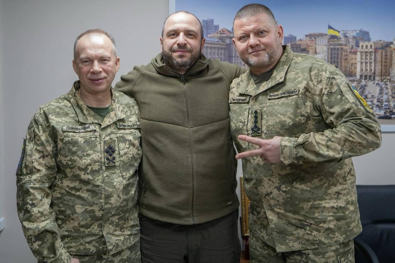Залужний та Умєров відвідали позиції Сил оборони на Східному напрямку (ФОТО)